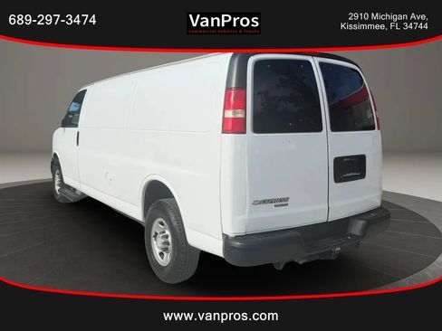 Used 2015 Chevrolet Express 3500 Extended RWD image 3