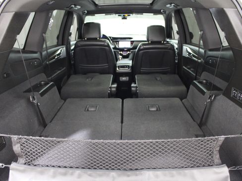 Used 2023 Cadillac XT6 Sport w/ Technology Package image 28