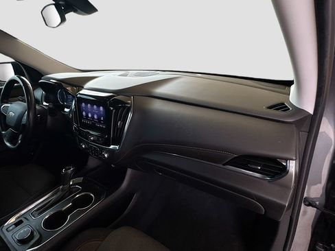 Used 2020 Chevrolet Traverse LT FWD image 28
