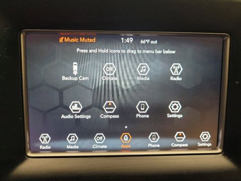 Used 2019 Jeep Grand Cherokee Laredo AWD/4WD image 25