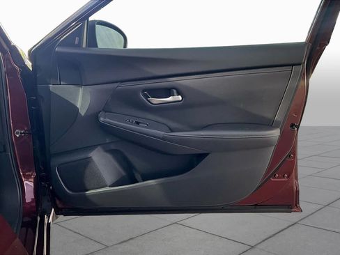 Certified 2024 Nissan Sentra SV FWD image 22