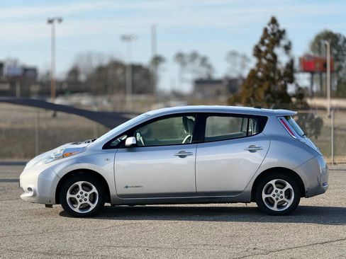 Used 2012 Nissan Leaf SL w/ Recycling/Organizational Pkg image 8