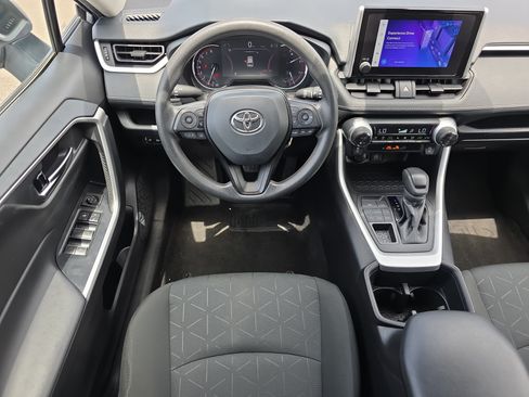 Used 2024 Toyota RAV4 XLE AWD/4WD image 12
