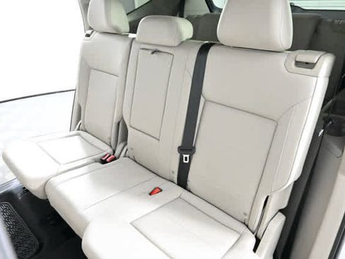 Used 2023 Volkswagen Atlas SE w/ Black Wheel Package image 11