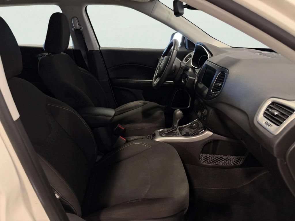 Used 2021 Jeep Compass Sport AWD/4WD image 26