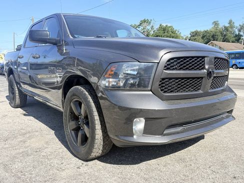 Used 2017 RAM 1500 Express w/ Express Value Package AWD/4WD image 2