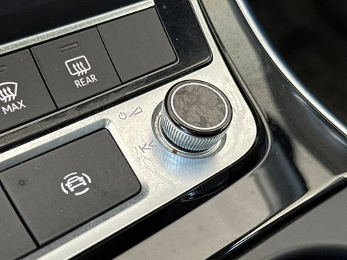 Used 2023 Audi Q7 3.0T Premium Plus image 31