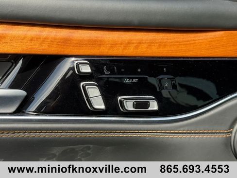 Used 2024 Jeep Grand Wagoneer L Series III AWD/4WD image 14