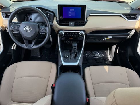 Used 2024 Toyota RAV4 LE AWD/4WD image 9