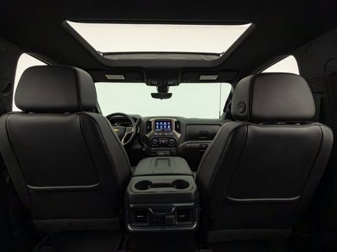 Used 2022 Chevrolet Silverado 2500 High Country w/ Z71 Off-Road Package image 12