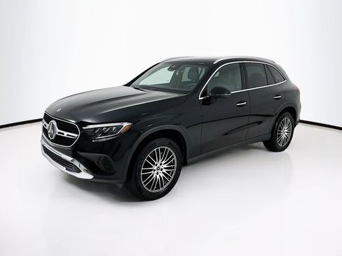 Used 2026 Mercedes-Benz GLC 300 image 3