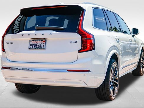 Used 2026 Volvo XC90 B6 Ultra w/ Protection Package AWD/4WD image 8