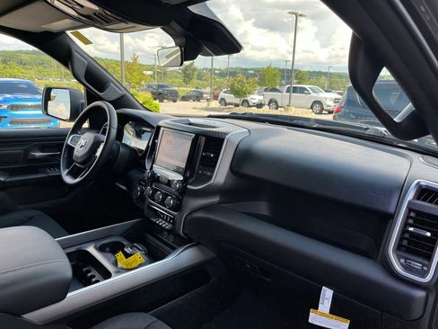 New 2026 RAM 1500 Express AWD/4WD image 28
