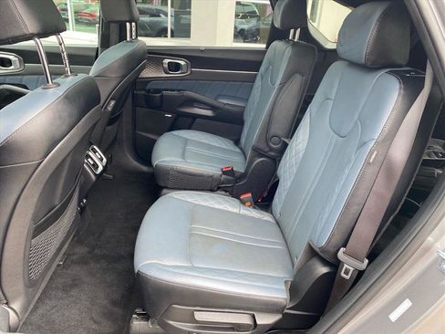 Used 2025 Kia Sorento SX Prestige AWD/4WD image 25