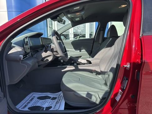 Used 2024 Hyundai Elantra SEL image 14