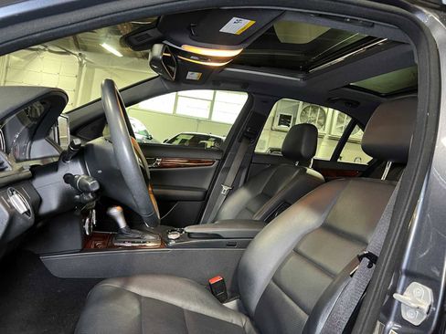 Used 2011 Mercedes-Benz C 300 4MATIC Sedan image 24