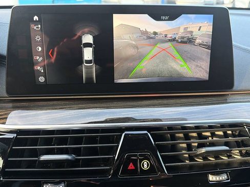 Used 2018 BMW 640i Gran Turismo xDrive AWD/4WD image 12