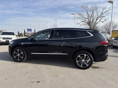 Used 2021 Buick Enclave Essence w/ Sport Touring Edition image 8