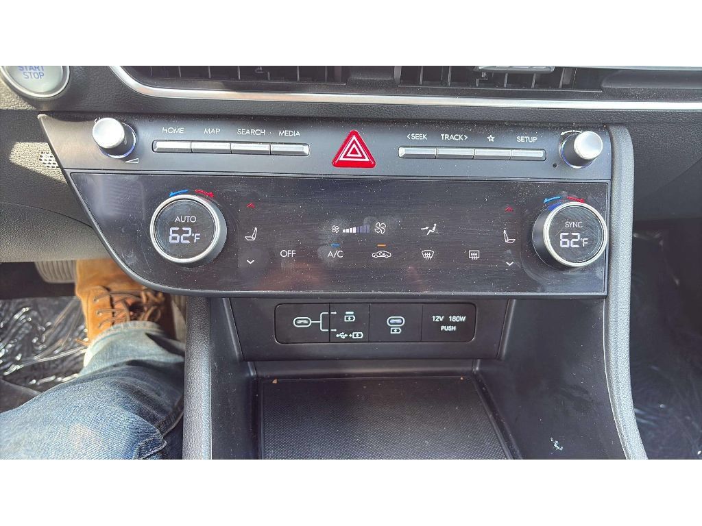 Used 2024 Hyundai Sonata SEL FWD image 12
