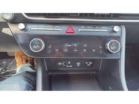 Used 2024 Hyundai Sonata SEL FWD image 12
