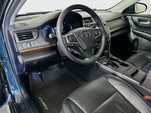 Used 2017 Toyota Camry XLE image 10