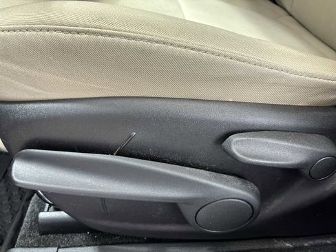 Used 2015 Jeep Cherokee Latitude w/ Cold Weather Group image 14