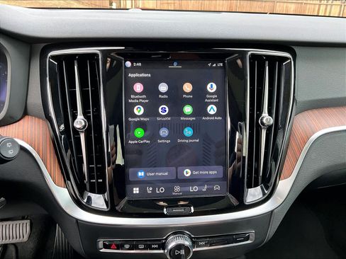 Used 2025 Volvo V60 B5 Cross Country Plus image 34