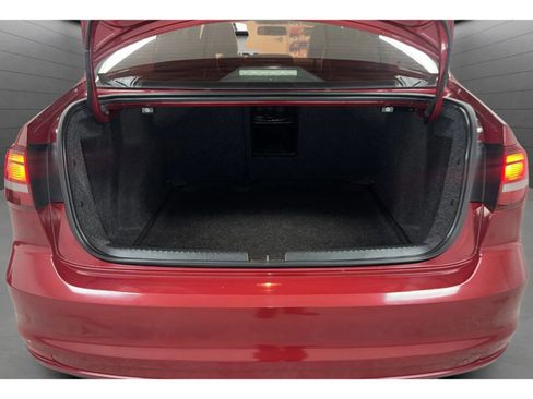 Used 2017 Volkswagen Jetta SE FWD image 20