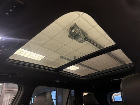 New 2025 Jeep Grand Cherokee L Limited w/ Black Appearance Package image 36