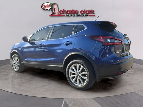 Certified 2022 Nissan Rogue Sport S AWD/4WD image 3