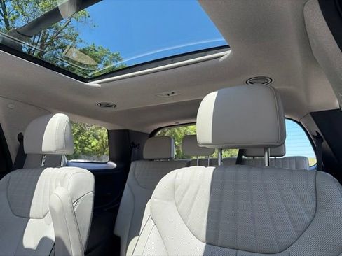 Used 2024 Hyundai Palisade Limited AWD/4WD image 24