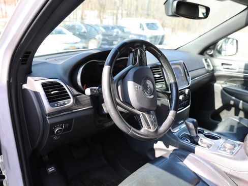 Used 2020 Jeep Grand Cherokee Limited image 9