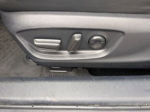 Used 2023 Toyota Camry SE FWD image 19