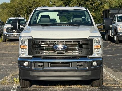 New 2026 Ford F250 XL w/ XL Chrome Package AWD/4WD image 27
