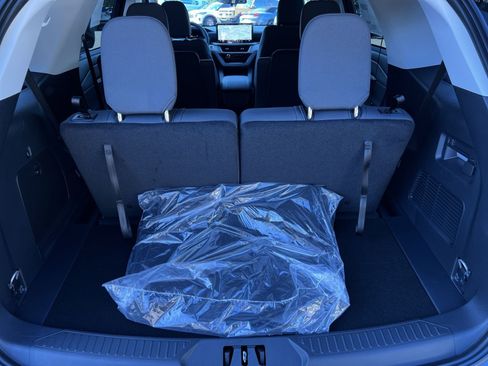 New 2026 Ford Explorer Active AWD/4WD image 26