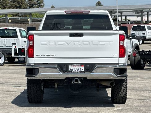 Used 2024 Chevrolet Silverado 2500 LT w/ Convenience Package AWD/4WD image 4