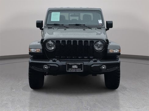 Used 2022 Jeep Gladiator Willys image 3
