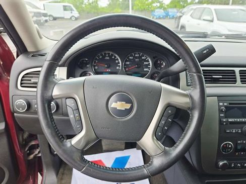 Used 2007 Chevrolet Suburban LT w/ LT Preferred Equipment Group AWD/4WD image 23