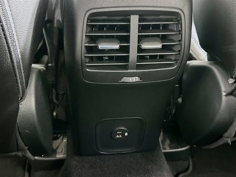 Used 2022 Ford Escape SEL FWD image 12