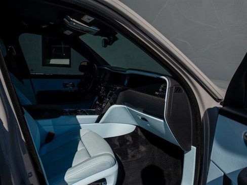 Used 2025 Rolls-Royce Cullinan Black Badge image 72