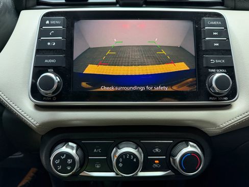 Used 2020 Nissan Versa SV image 36