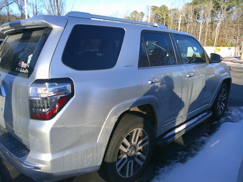 Used 2014 Toyota 4Runner Limited image 12