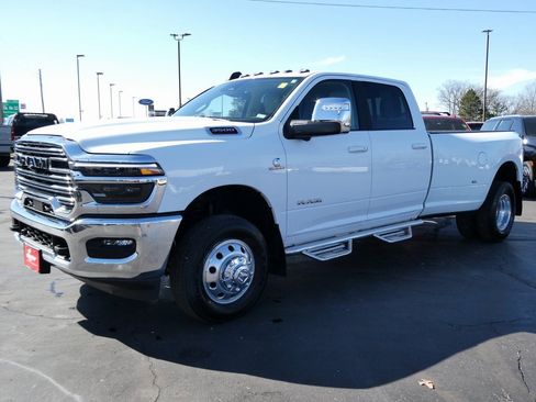 Used 2025 RAM 3500 Laramie w/ Towing Technology Group image 9