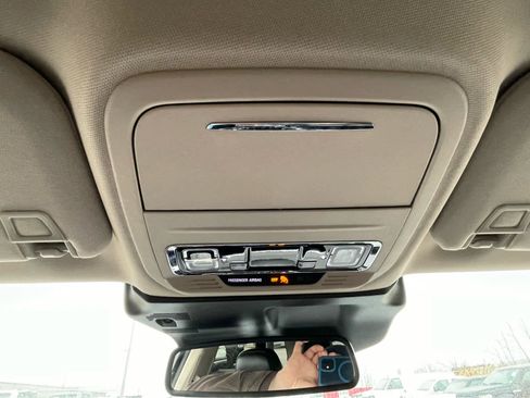 Used 2023 Lincoln Corsair AWD image 28