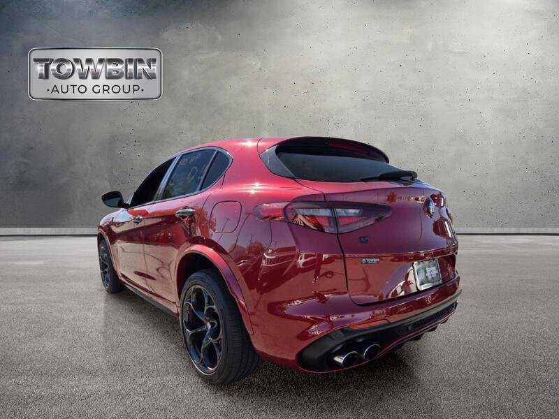 Used 2018 Alfa Romeo Stelvio Quadrifoglio w/ Driver Assist Dynamic Package AWD/4WD image 6