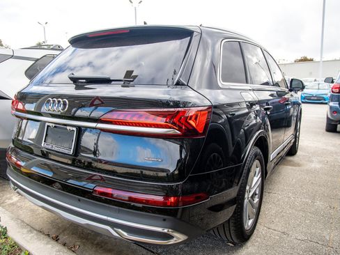 Used 2023 Audi Q7 Premium w/ Convenience Package image 8