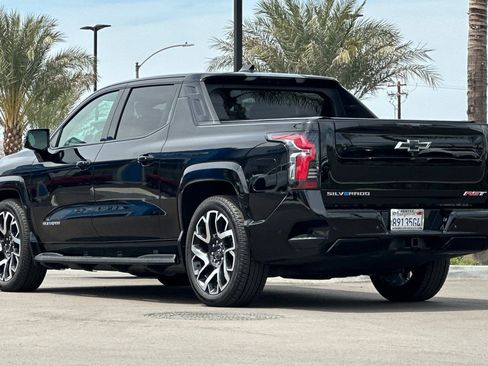 New 2024 Chevrolet Silverado EV RST AWD/4WD image 6