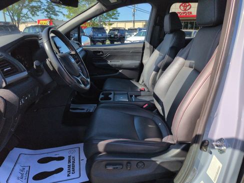 Used 2025 Honda Odyssey Sport-L image 9