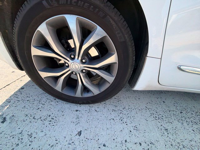 Used 2017 Chrysler Pacifica Limited FWD image 18