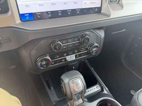 New 2025 Ford Bronco Outer Banks AWD/4WD image 26